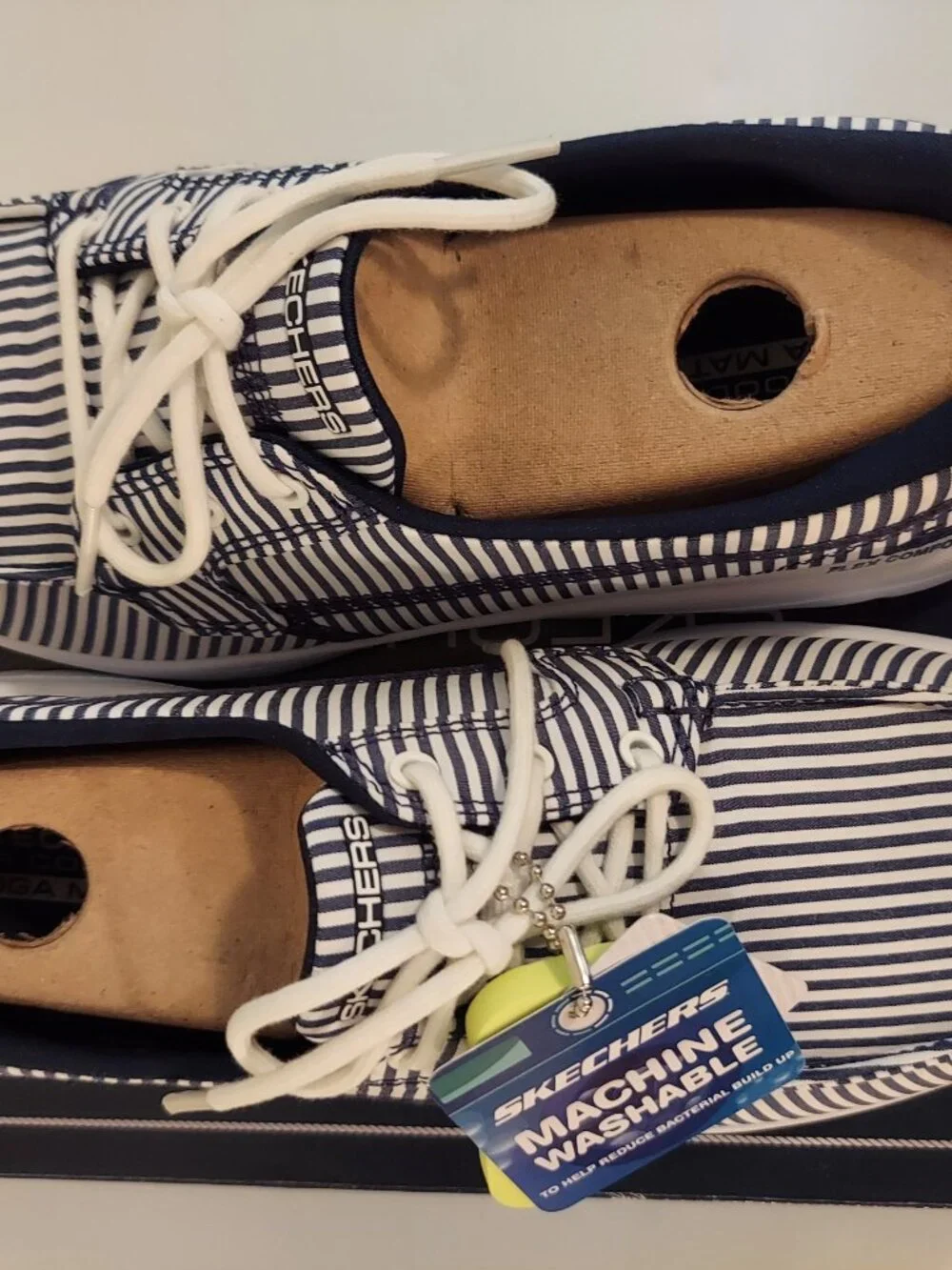 NWT Skechers Lighthouse Shoes Size 8